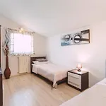 Ines * Póla